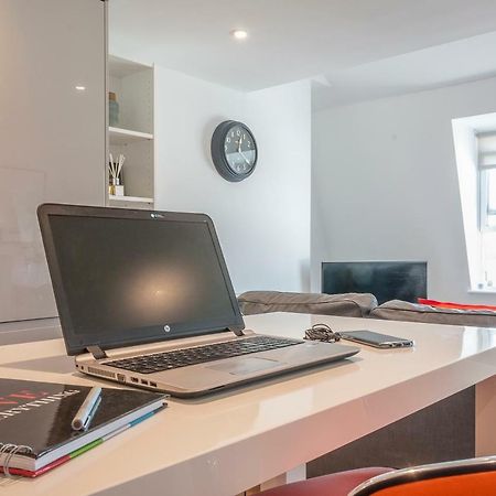 Pure B - Exceptional Views Of Tamar & Royal William Yard With Free Parking & Wifi Apartamento Plymouth Exterior foto